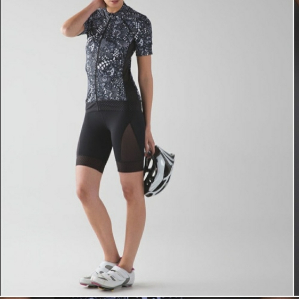 Lululemon cycling short